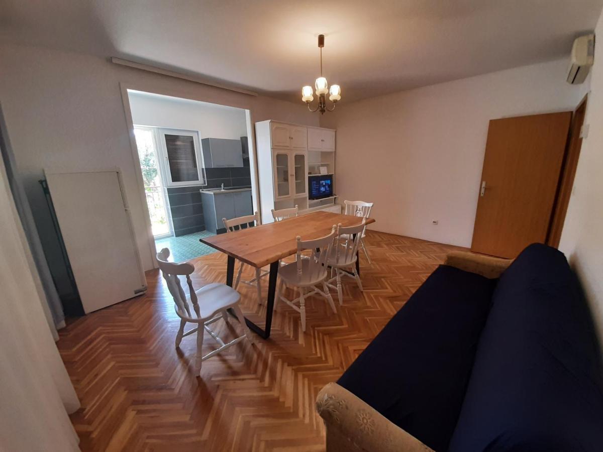 Apartments Tina オミシュ エクステリア 写真