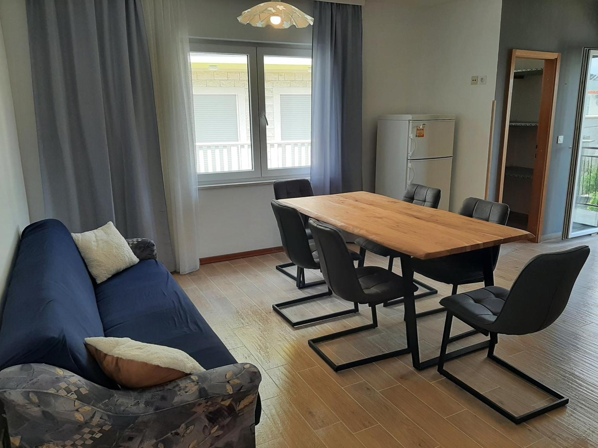 Apartments Tina オミシュ 部屋 写真